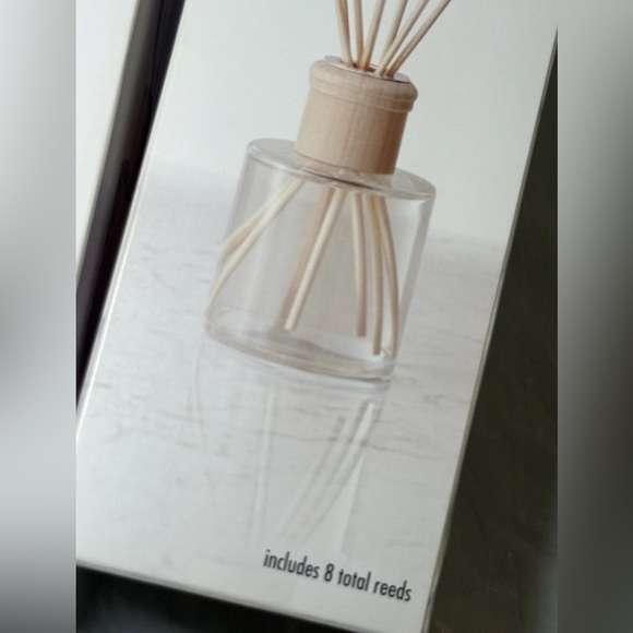 REJUVENATION Essential Oil Aromatherapy Reed Diffusers Lot of 2 Vanilla Calming - Picture 5 of 6